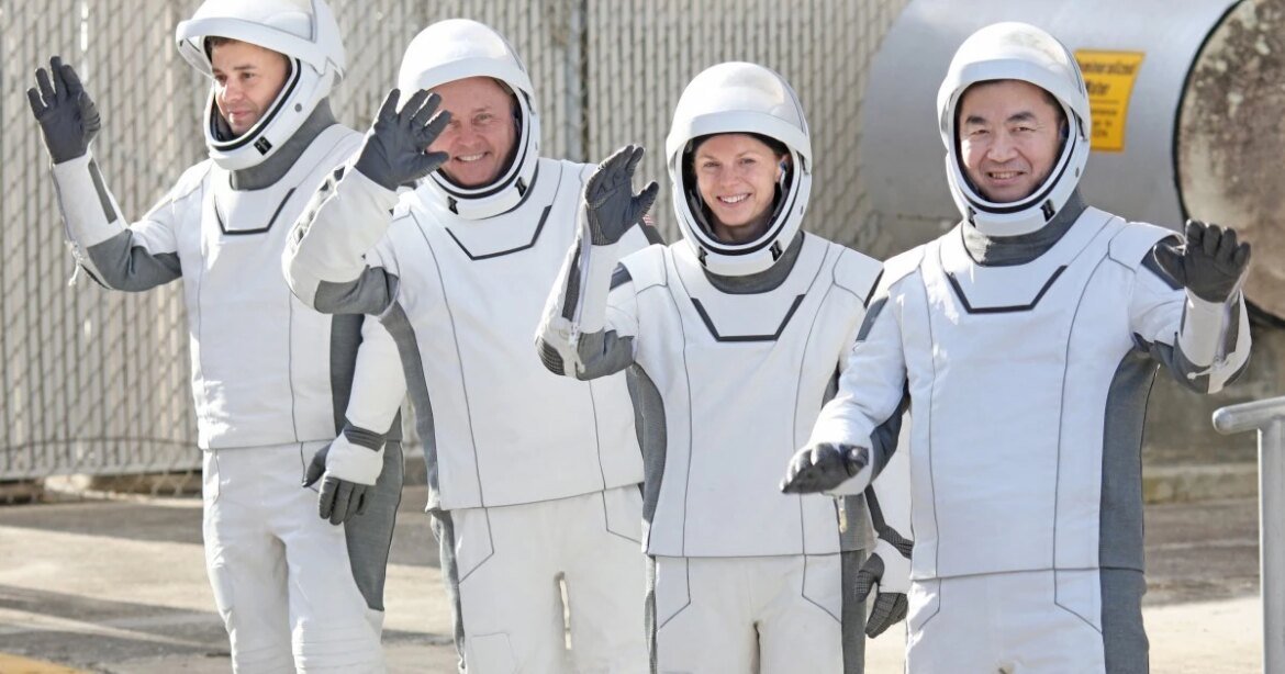 astronautas-da-estacao-espacial-internacional-retornam-a-terra-por-problema-de-saude