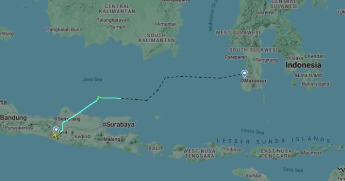 aviao-de-pequeno-porte-desaparece-na-indonesia-com-10-pessoas