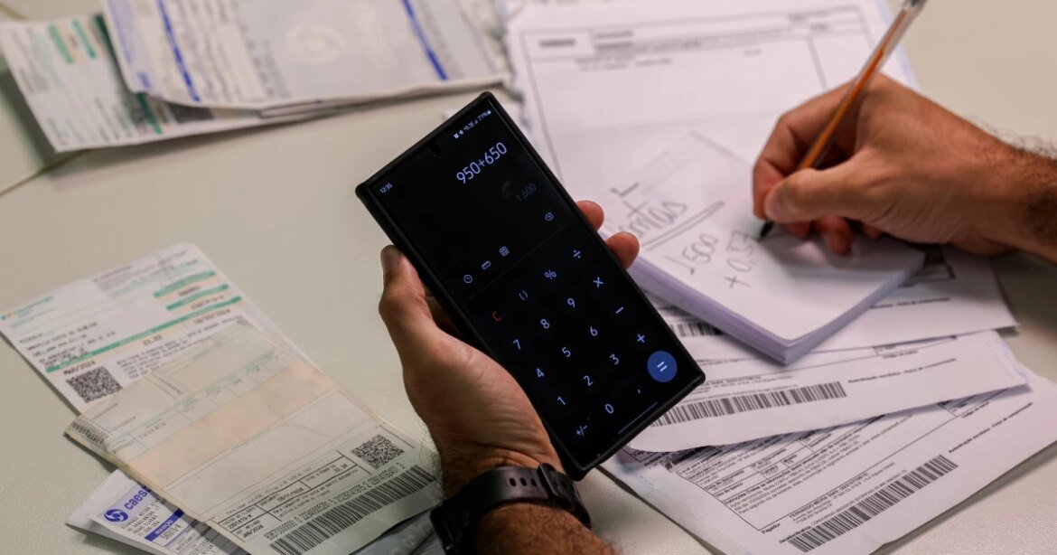 iptu,-ipva,-matricula-e-material-escolar:-como-equilibrar-as-contas-em-janeiro