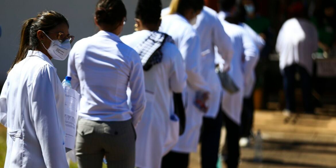 enamed:-veja-cursos-de-medicina-que-terao-sancoes-por-desempenho-ruim