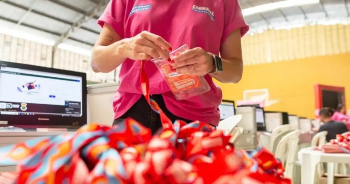 ambulantes-ja-podem-retirar-credencial-para-o-carnaval-de-bh