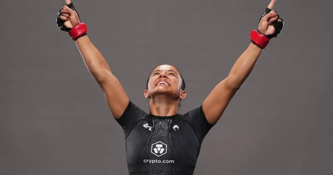 lutadora-mineira-sobe-de-posicao-no-ranking-e-fica-a-um-passo-do-cinturao-do-ufc