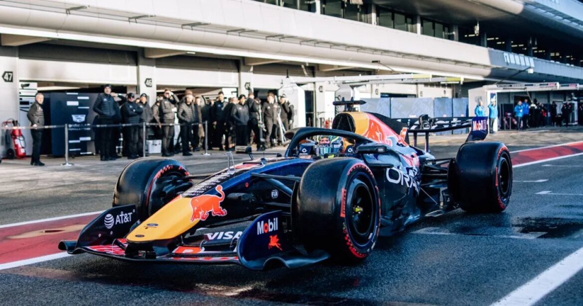 formula-1:-verstappen-causa-bandeira-vermelha-durante-testes-em-barcelona