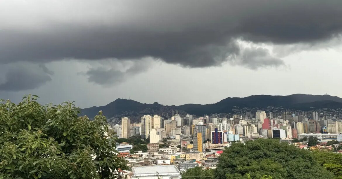 alerta-de-chuva:-bh-pode-registrar-ate-50-mm-e-ventos-intensos