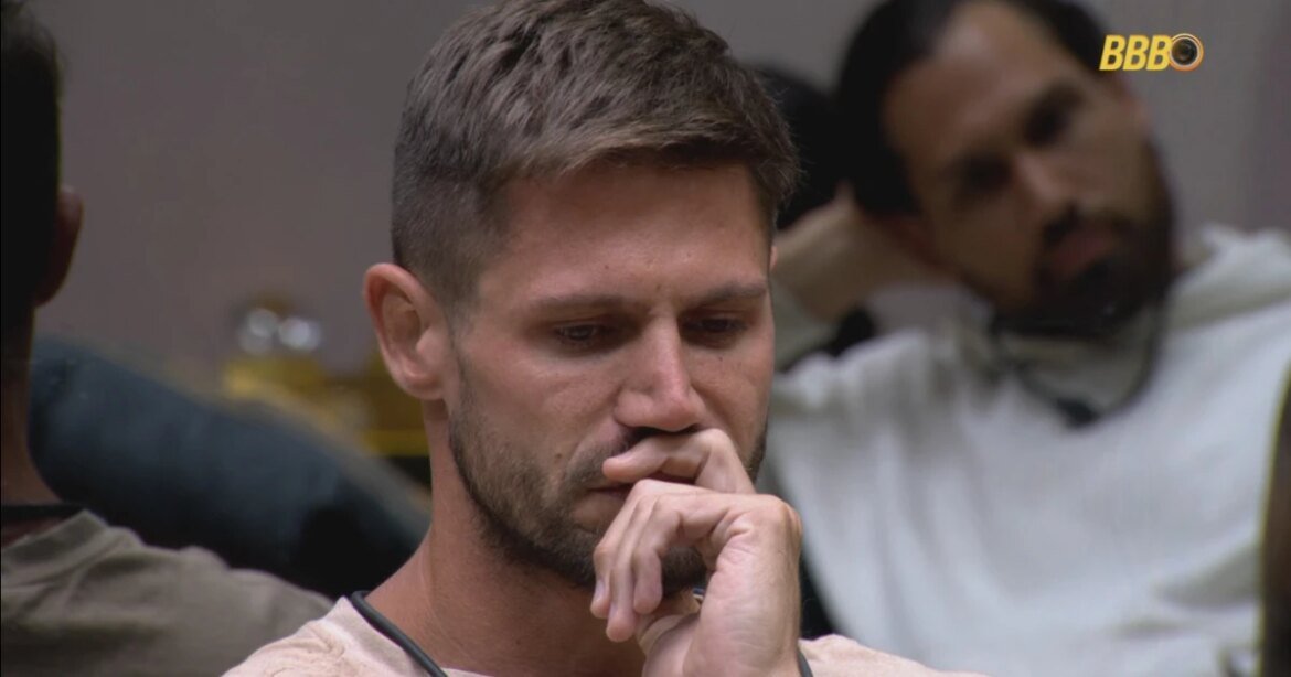 ministerio-publico-de-sp-analisa-denuncia-de-homofobia-contra-jonas-sulzbach
