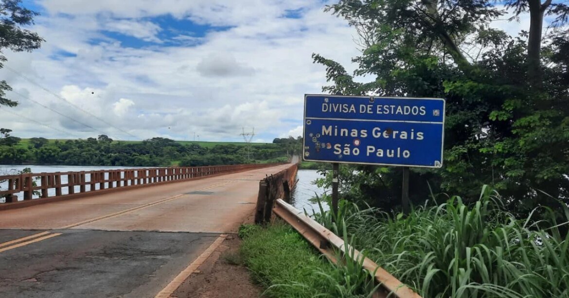 ponte-que-liga-mg-a-sp-segue-interditada-sem-previsao-de-retorno-do-trafego