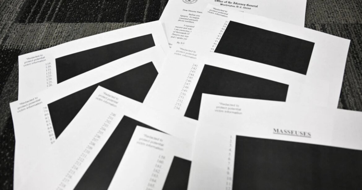 caso-epstein:-protestos-criticam-imagens-de-nudez-explicita-em-arquivos