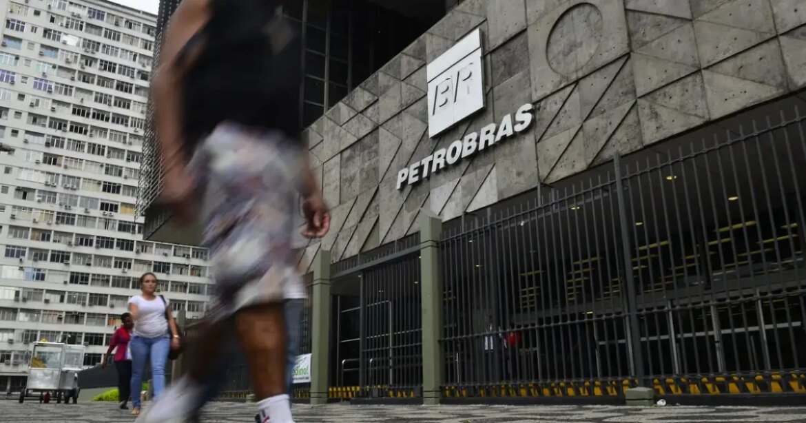 petrobras-compra-42,5%-de-participacao-em-bloco-de-exploracao-na-africa
