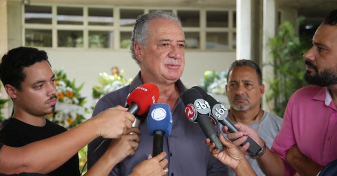henrique-maderite:-presidente-do-atletico-vai-ao-velorio-do-influenciador
