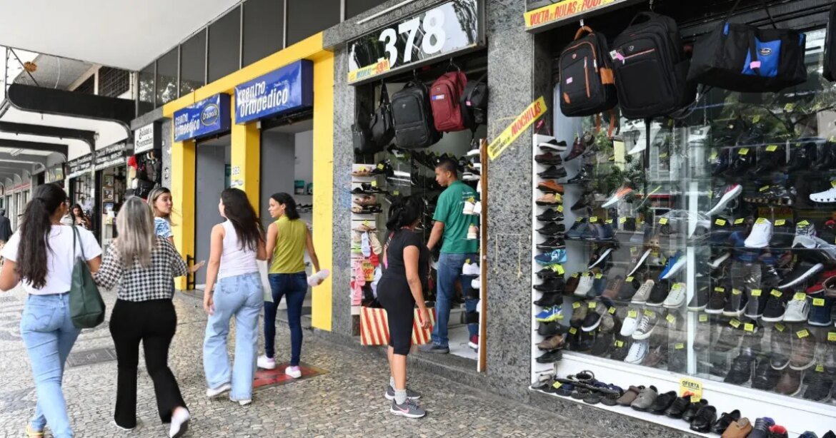 veja-como-fica-o-funcionamento-do-comercio-e-dos-bancos-em-bh-no-carnaval