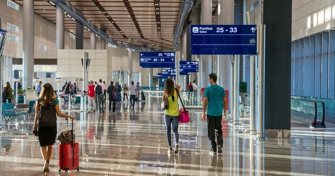 volume-de-servicos-registra-queda-em-dezembro,-mas-acumula-quinta-ano-positivo-em-2025