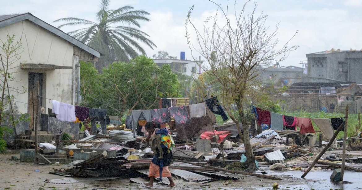 video-mostra-destruicao-do-ciclone-gezani-que-matou-38-em-madagascar