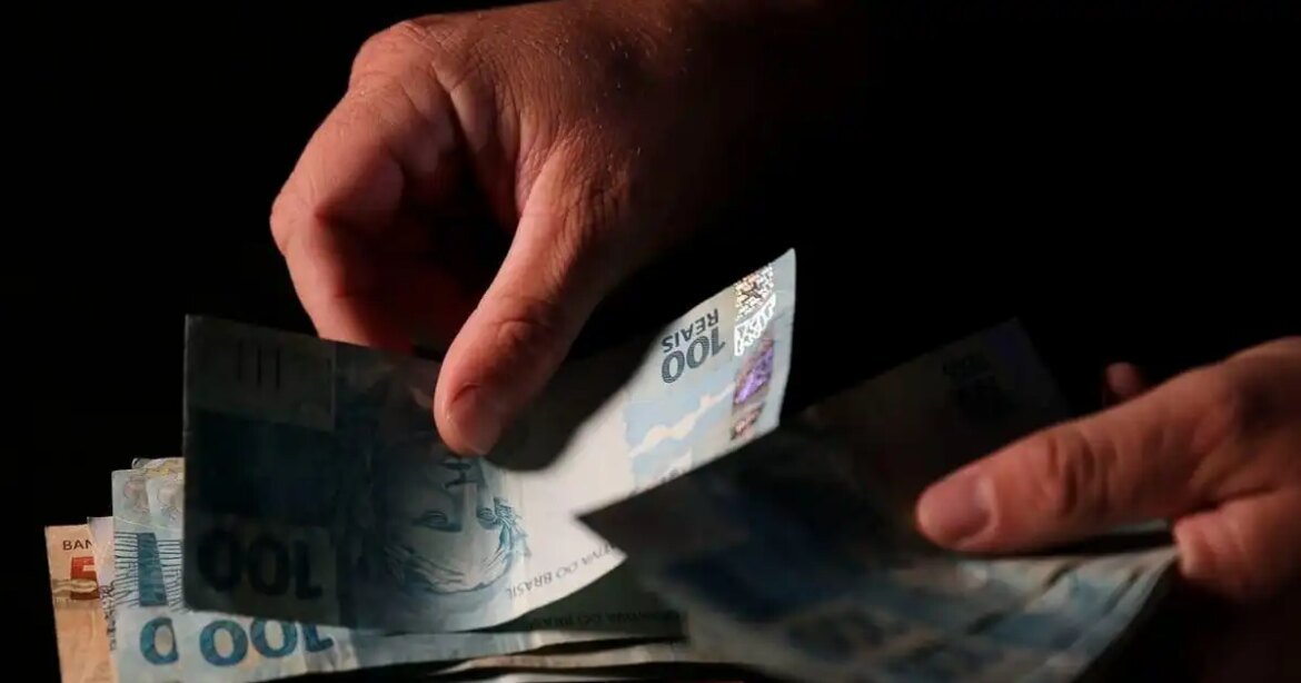abono-salarial-do-pis/pasep-em-2026-comeca-a-ser-pago-no-carnaval;-saiba-quem-recebe