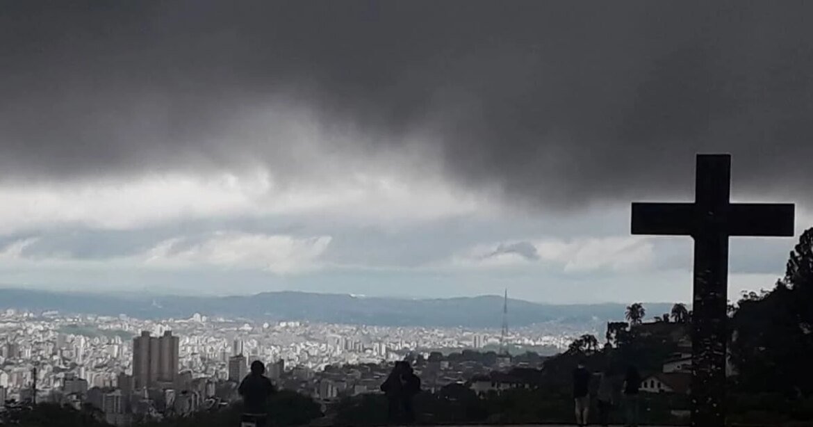 chuva-no-carnaval?-defesa-civil-de-bh-emite-alerta-e-calor-pode-dar-tregua-na-capital