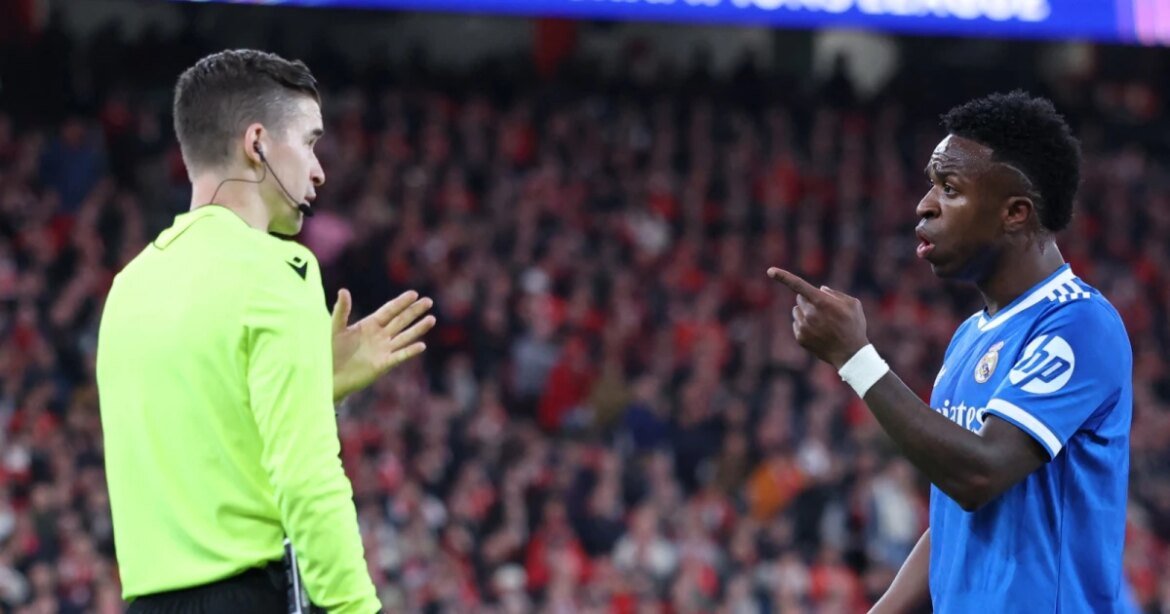 vini-jr.-faz-desabafo-nas-redes-apos-acusar-jogador-do-benfica-de-racismo