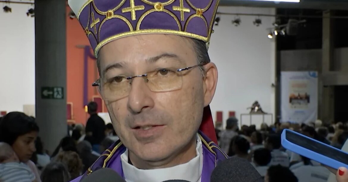 dom-evandro,-bispo-auxiliar-da-arquidiocese-de-bh,-destaca-campanha-da-fraternidade:-‘reflexao’