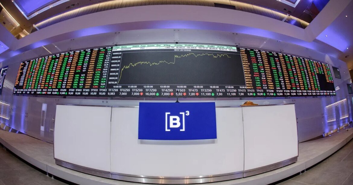 bolsa-bate-novo-recorde,-e-dolar-cai-para-r$-5,17-com-derrubada-do-tarifaco-dos-eua