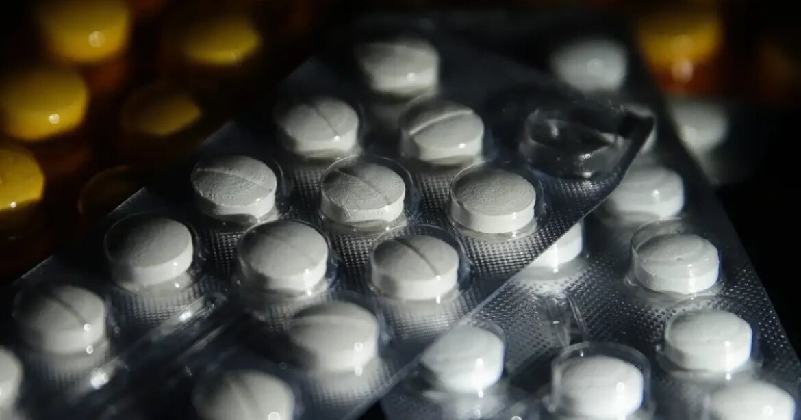 cliente-passa-mal-apos-ingerir-medicamento-sem-rotulo,-e-drogaria-e-condenada-em-mg