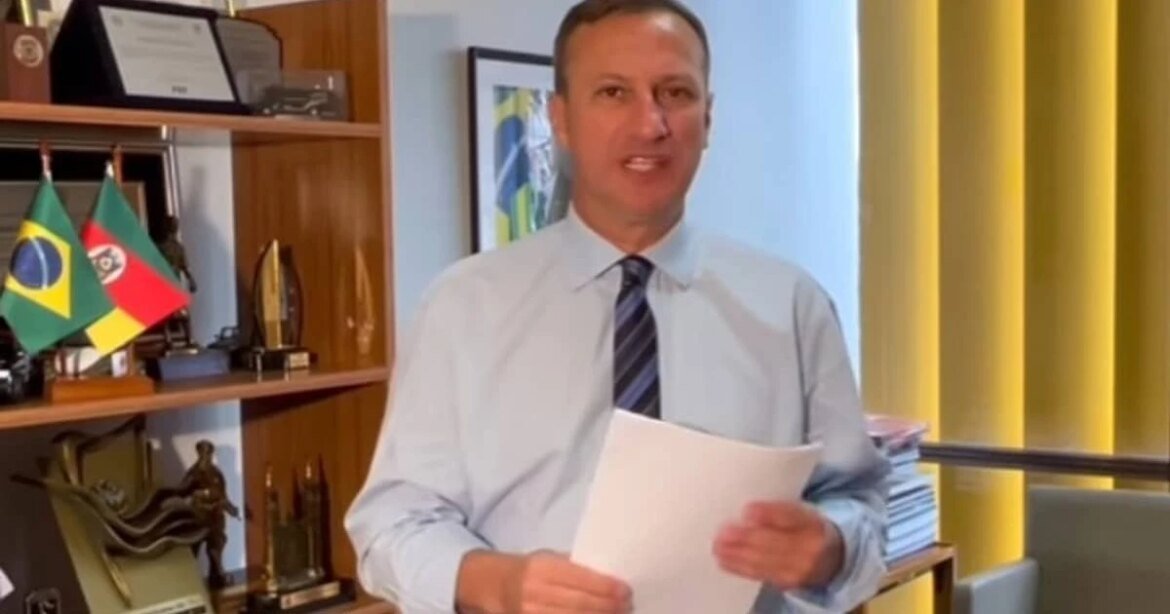 sanderson-cita-romeu-zema-como-possivel-vice-em-chapa-de-flavio-bolsonaro-para-2026
