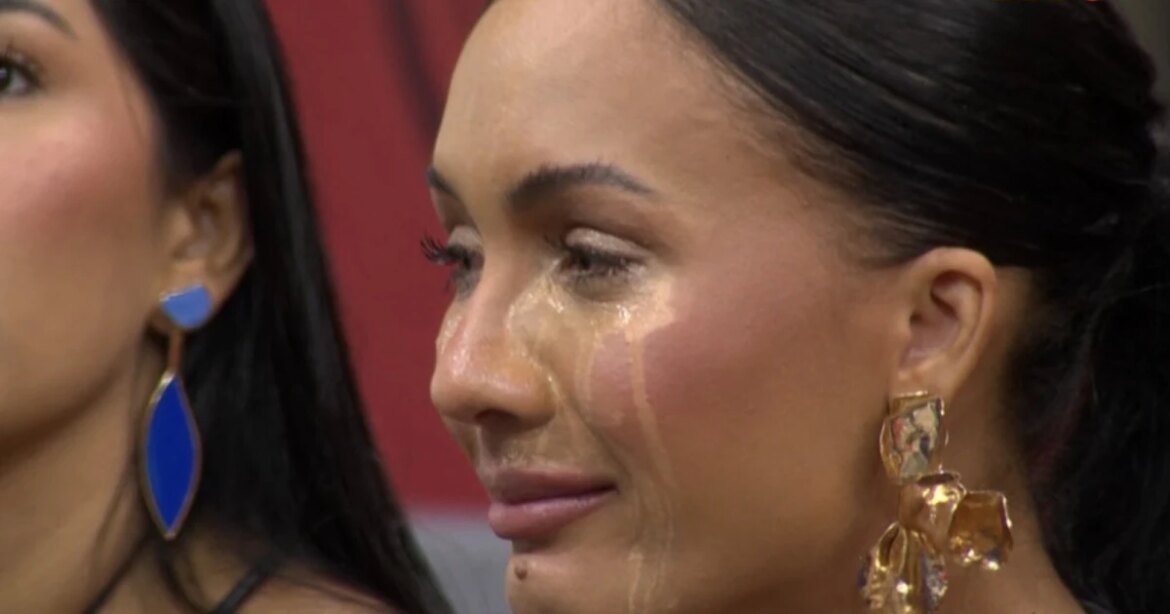 maxiane-chora-apos-ana-paula-criticar-maquiagem-no-bbb-26:-‘ficou-zombando’