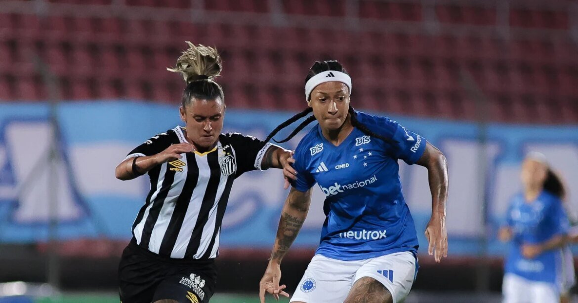 cruzeiro-sai-atras,-reage-e-busca-empate-com-o-santos-pelo-brasileiro-feminino