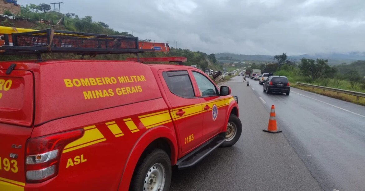 chuva-provoca-acidentes-e-longos-congestionamentos-na-grande-bh