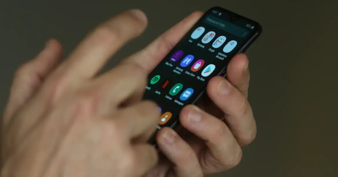 governo-revoga-aumento-de-imposto-de-importacao-para-celulares-e-centenas-de-produtos