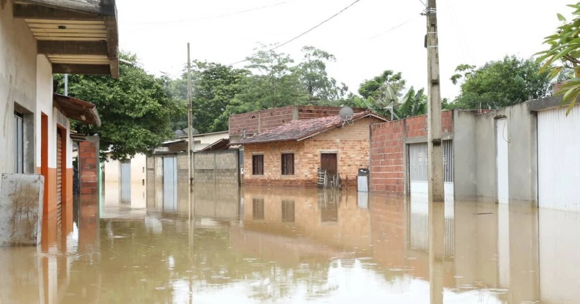 chuvas-em-minas:-governo-anuncia-compra-assistida-de-imoveis-e-linha-de-credito-para-empresarios