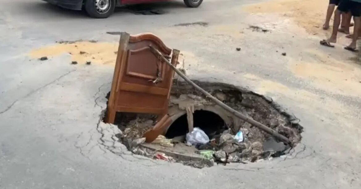 ‘buraco-fazendo-aniversario’:-moradores-da-grande-bh-usam-cabeceira-de-cama-para-evitar-acidentes
