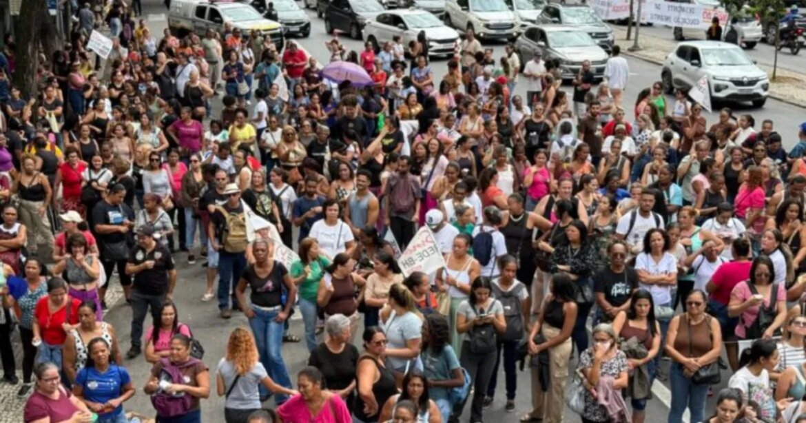terceirizados-da-educacao-em-bh-encerram-greve,-mas-concursados-cogitam-parar