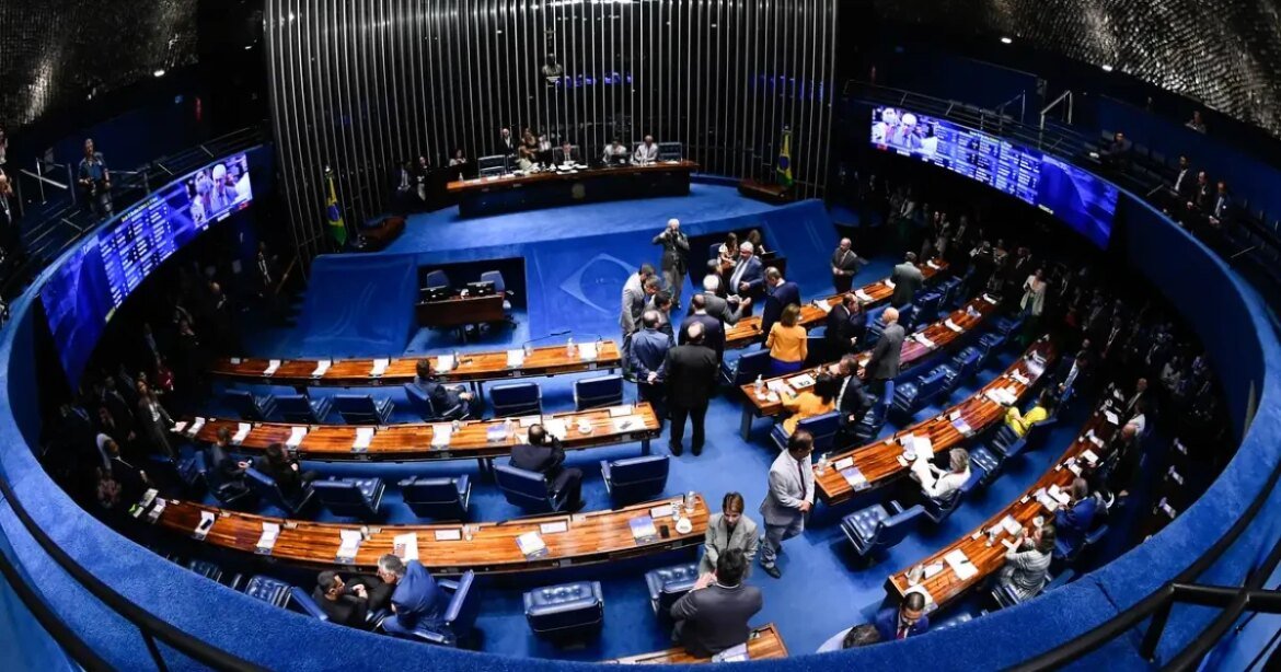 senado-aprova-reajuste-a-servidores-do-executivo-com-impacto-de-ate-r$-5,3-bilhoes
