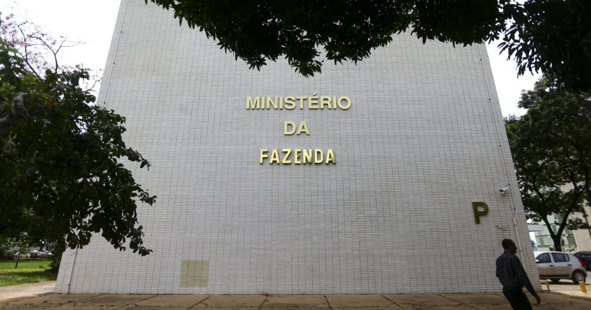 governo-eleva-projecao-de-inflacao-para-2026-com-alta-do-petroleo
