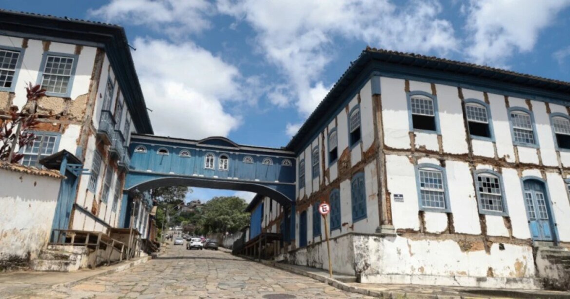 restauracao-da-casa-da-gloria-avanca-em-diamantina;-primeira-etapa-e-concluida