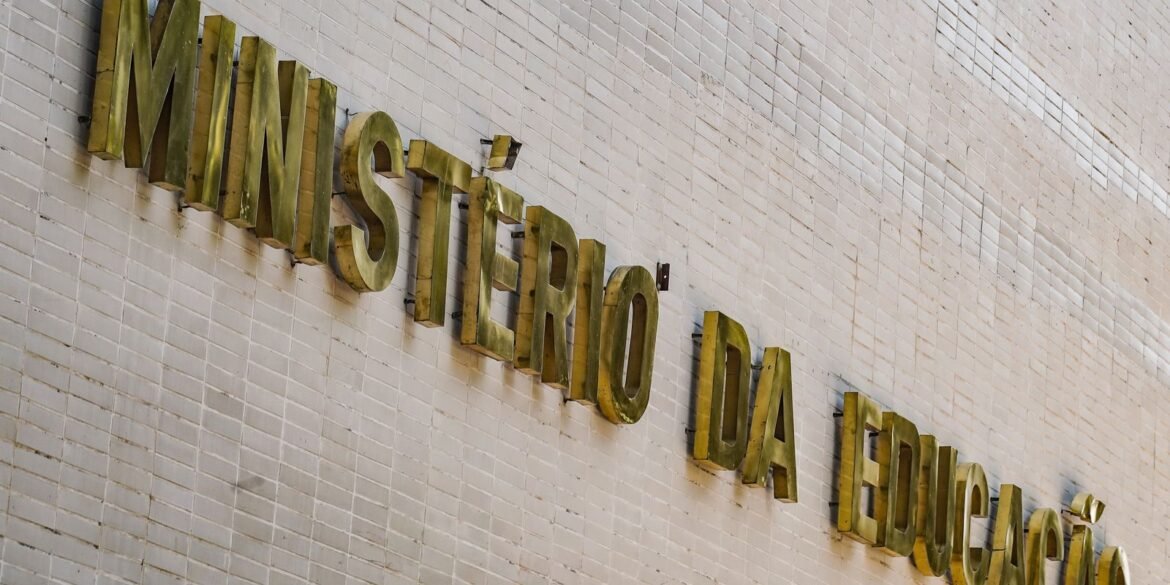 mec-enviara-equipe-de-especialistas-ao-acre-apos-ataque-em-escola