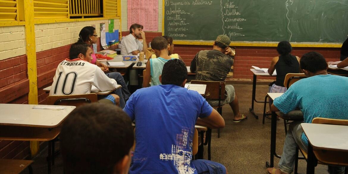 encceja-2026:-prazo-de-inscricao-gratuita-termina-nesta-sexta-feira