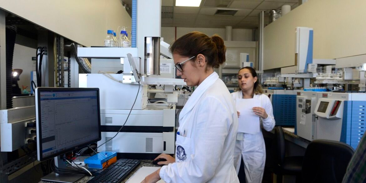iniciativas-tentam-facilitar-acesso-e-permanencia-de-maes-na-ciencia